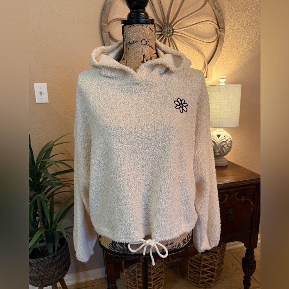 Polly & Esther Cream Hoodie with Daisy Embroidery Patch